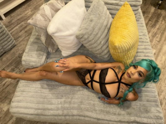 New Hot Bombshell