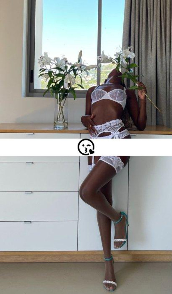 Serena Jones photo 1