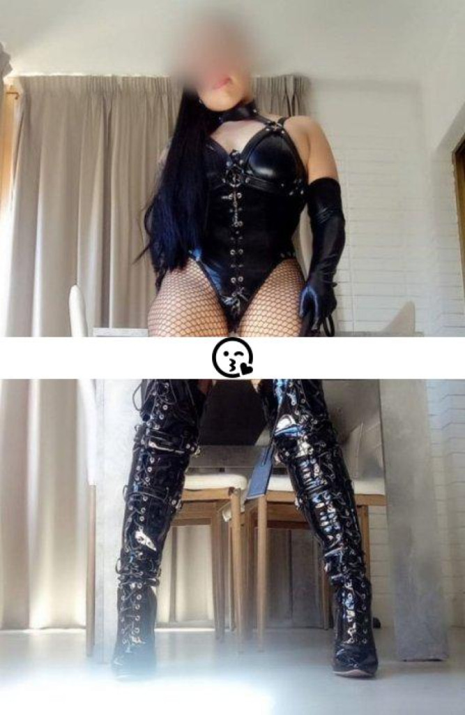 Mistress Angela photo 1