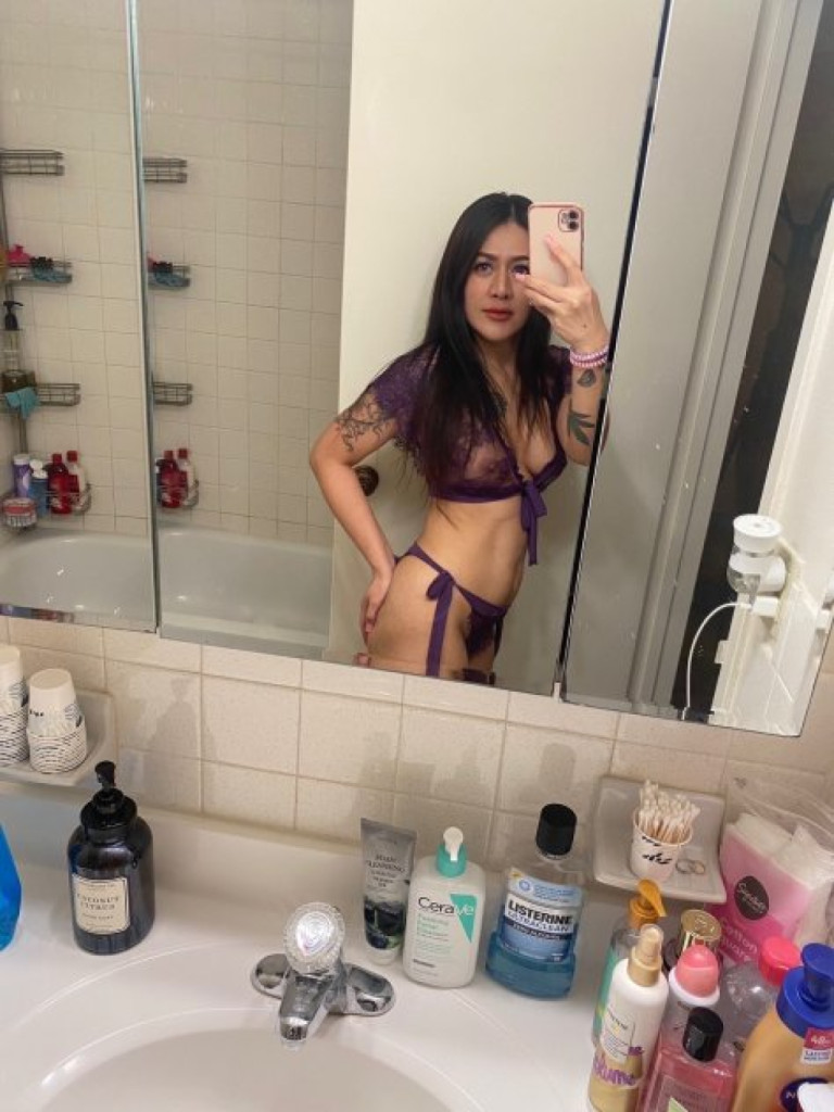 Angela photo 1