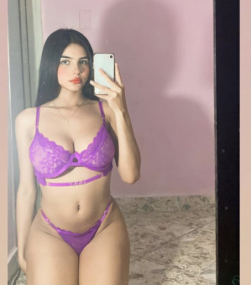 I&rsquo;m available for both in call and out call service 24/7 💯