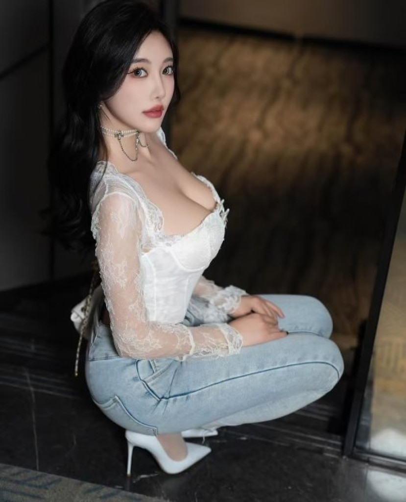 Vivi photo 1
