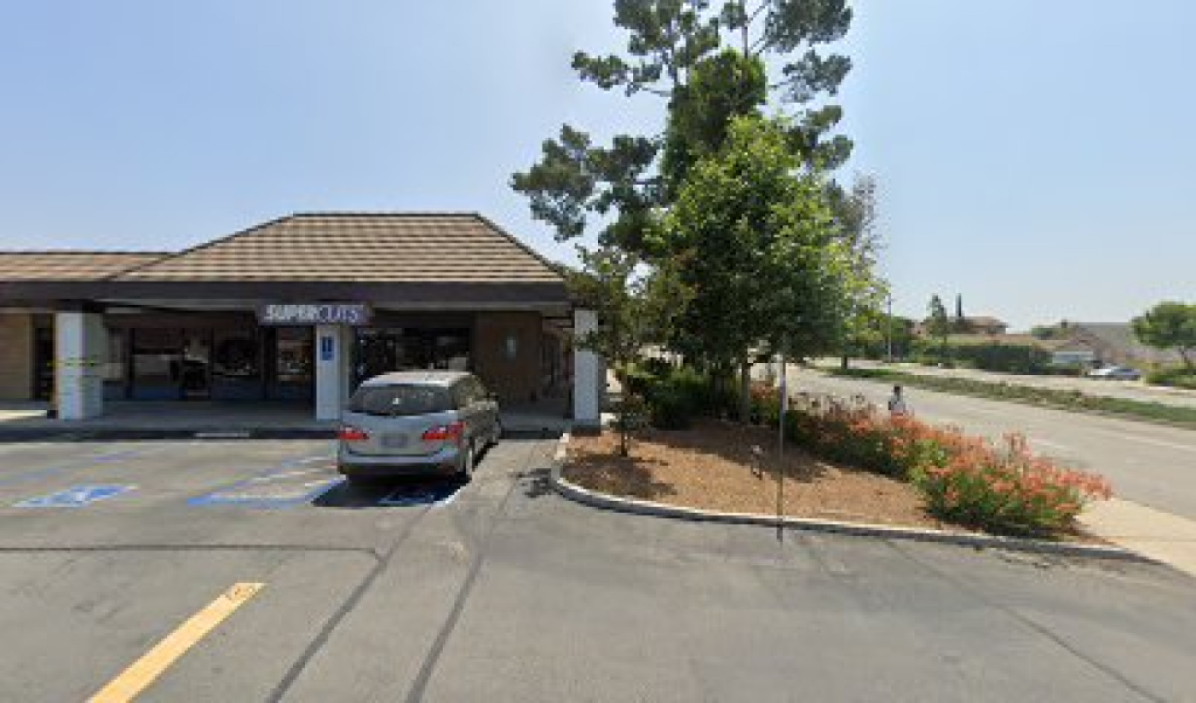Accu - Center photo 1