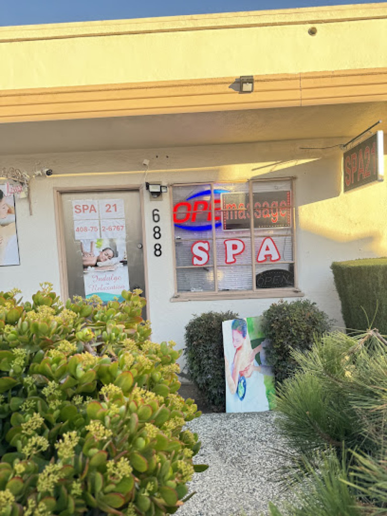SPA 21 photo 1