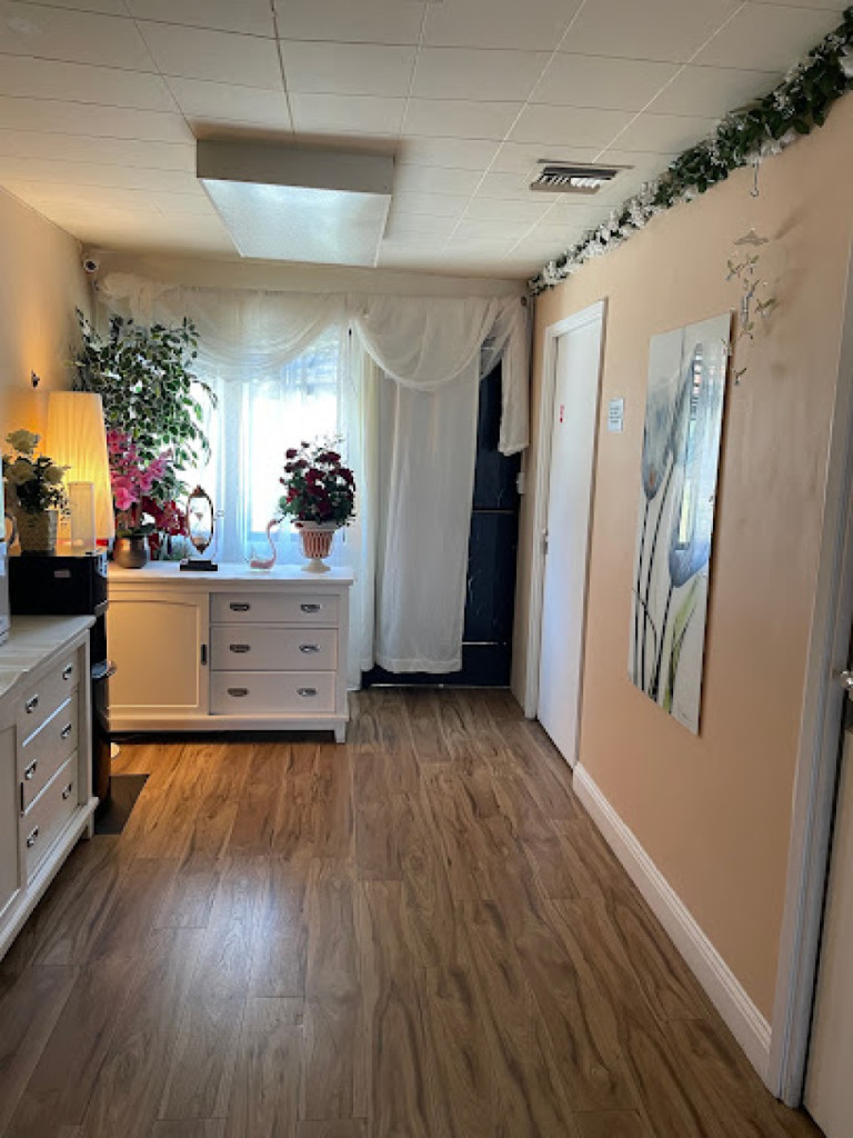 Hummingbird Day Spa photo 1