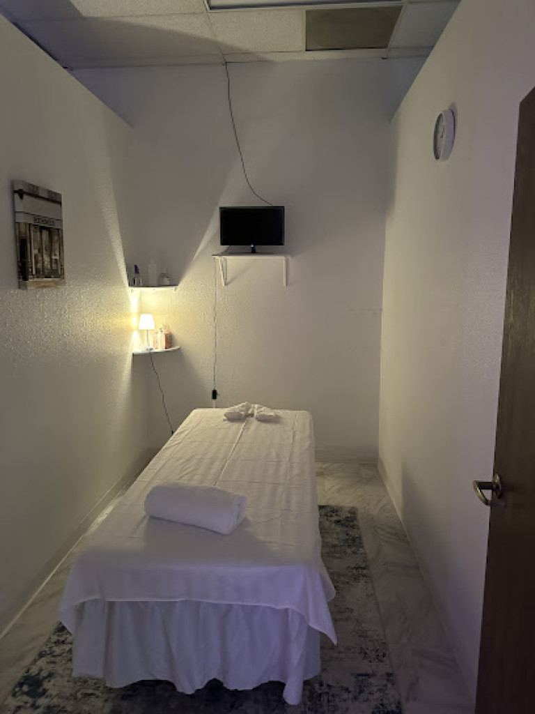 Sunny Spa Massage photo 1