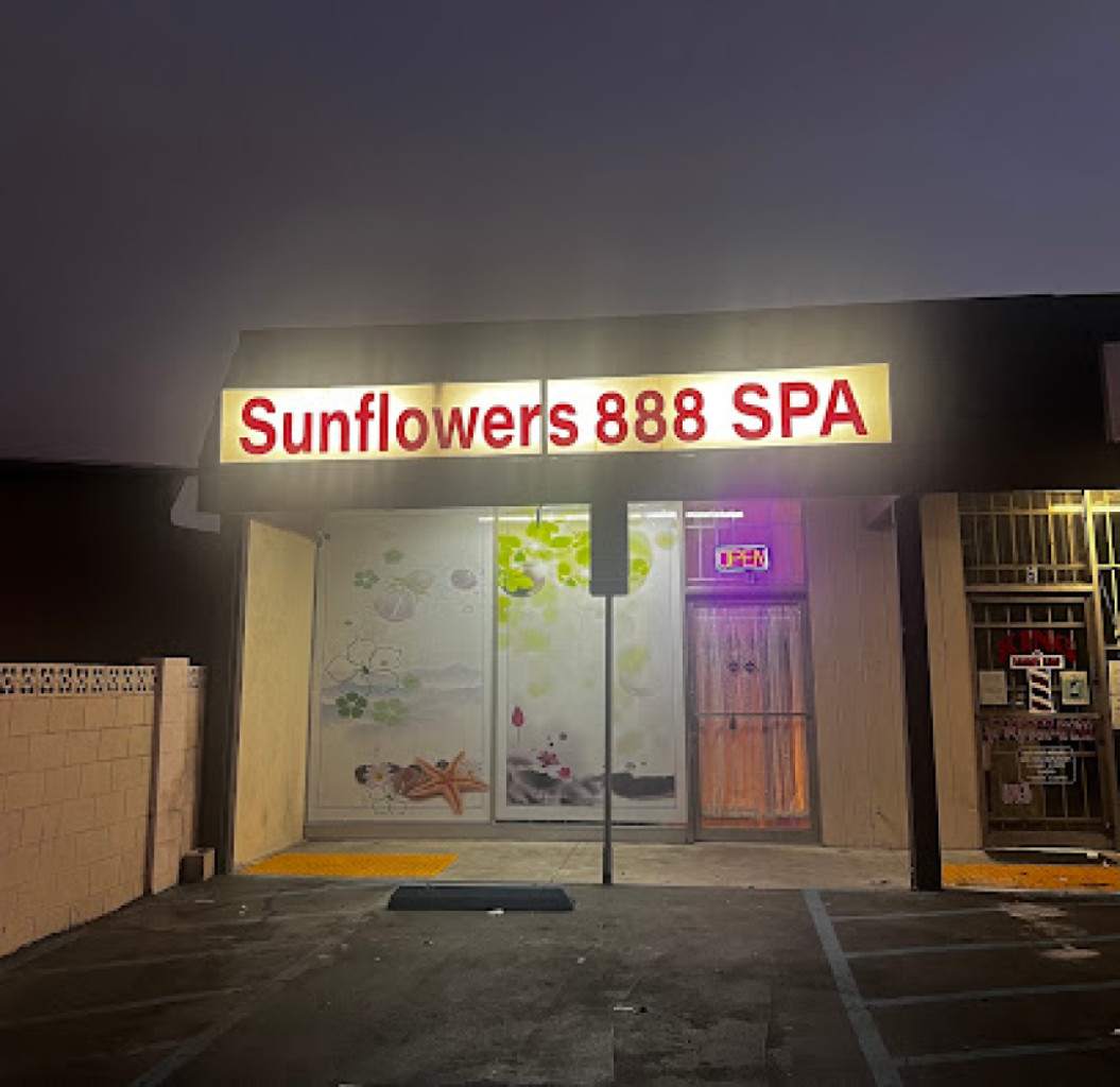 Sunflowers 888 SPA photo 1