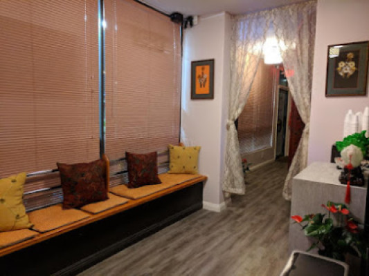 In step massage listing photo