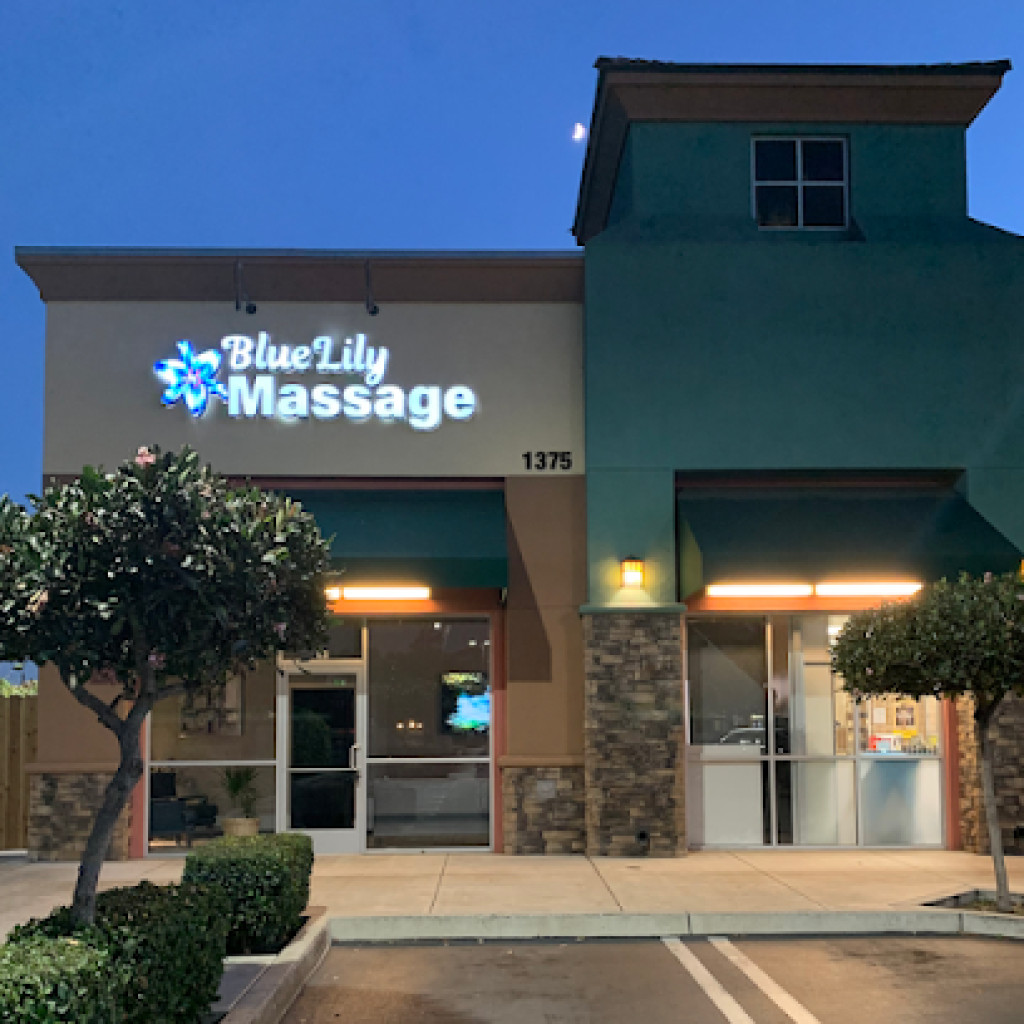 Blue Lily Massage photo 1