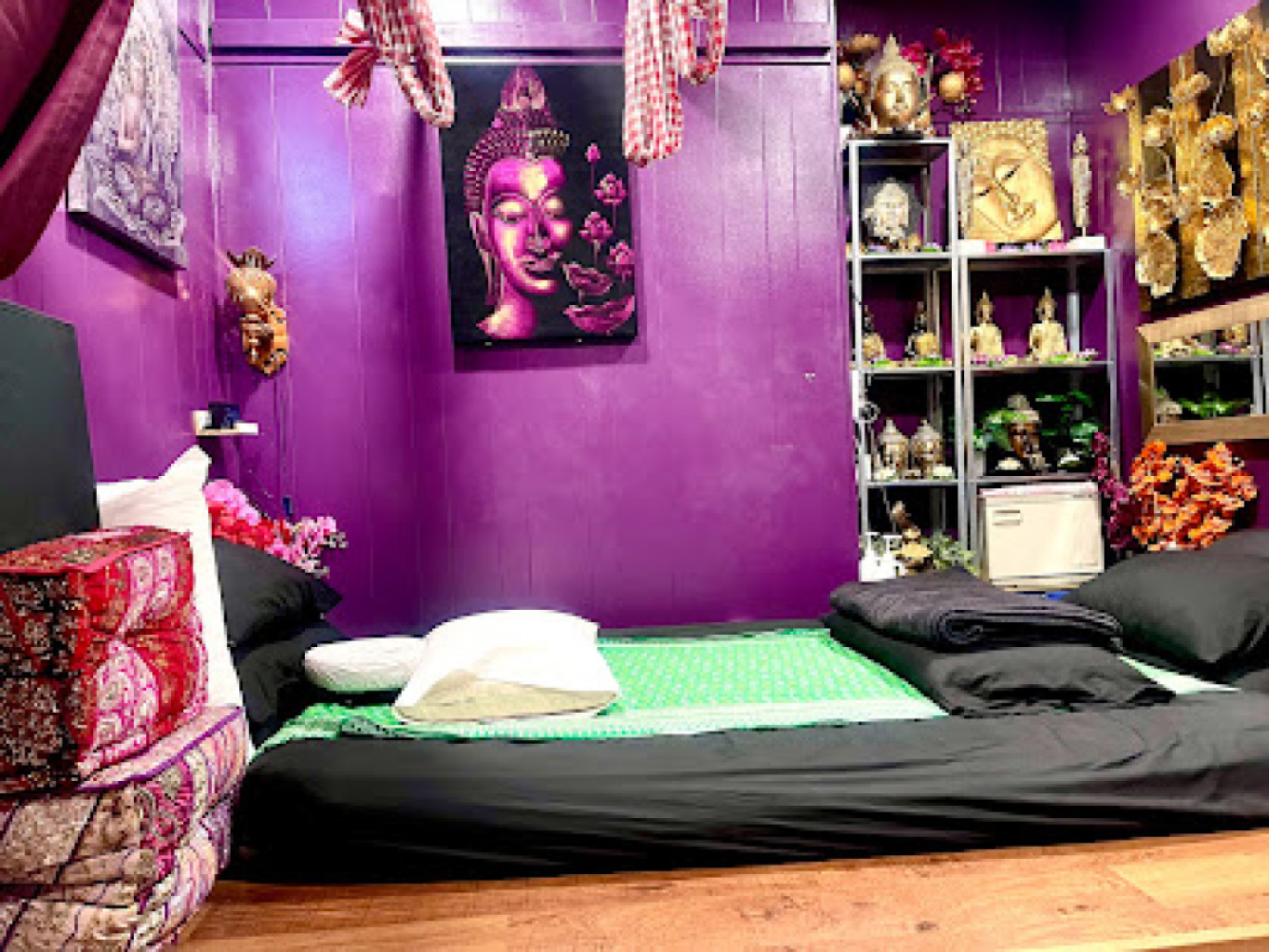 Phuthaluk Thai Massage photo 1