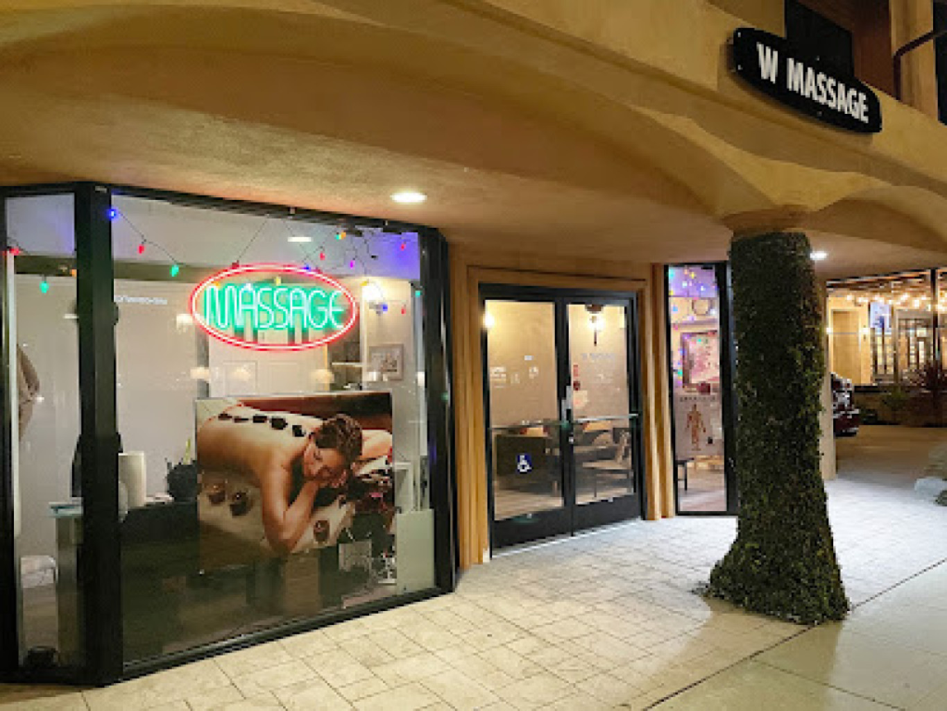 W Massage photo 1