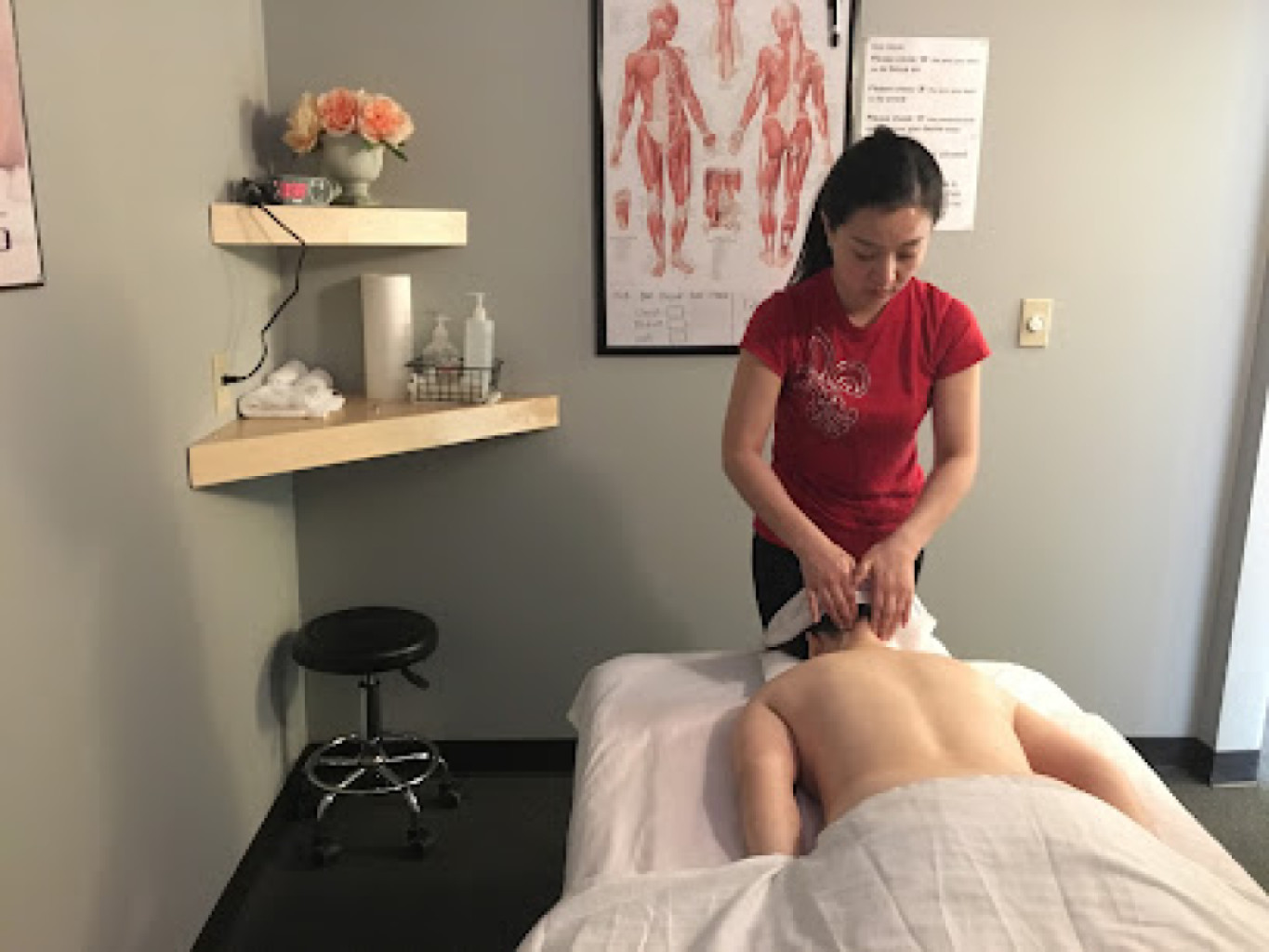 Healing Hands Massage photo 1