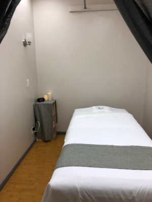 Beverly Hills Spa listing photo