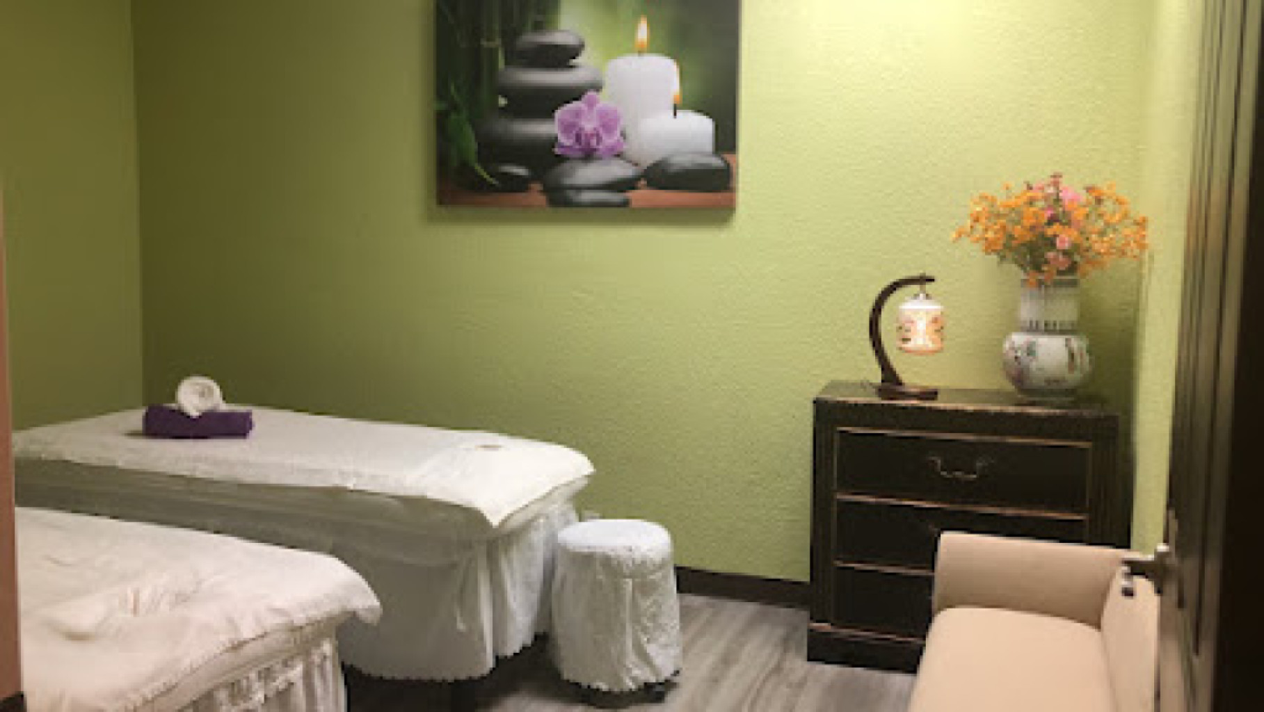 Epic Massage photo 1
