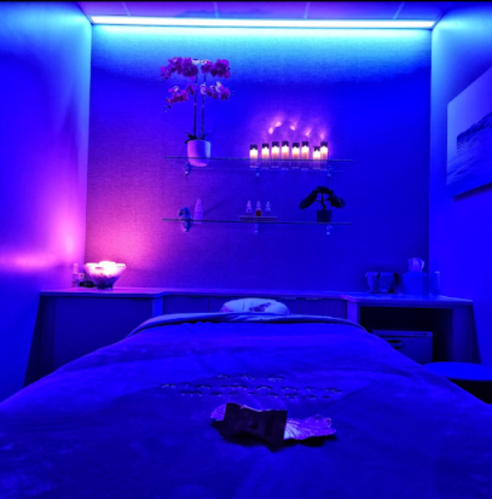 MOON MASSAGE photo 1