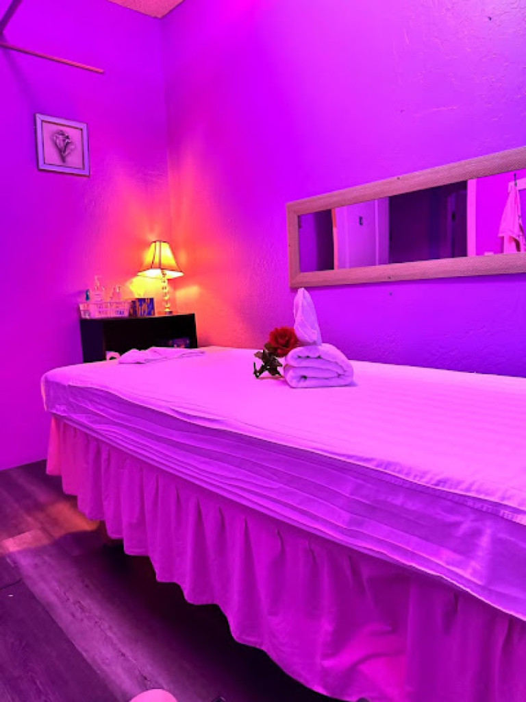 Thai Healing Massage photo 1