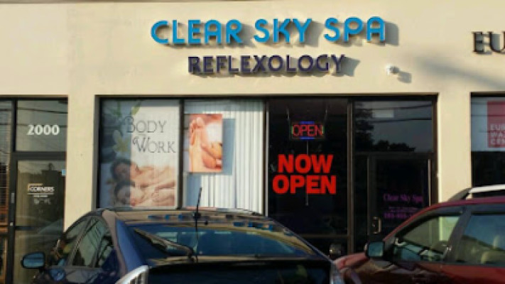 A Lucky Spa listing photo
