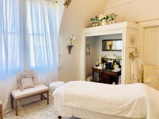 Fleur De Lis Massage & Bodywork listing photo