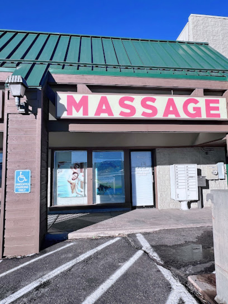 Lucky Spa 8 Massage photo 1