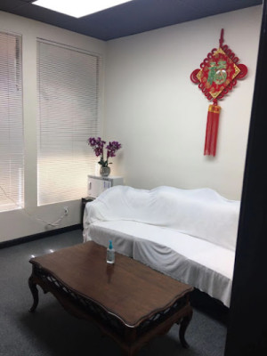 Daisy Massage listing photo