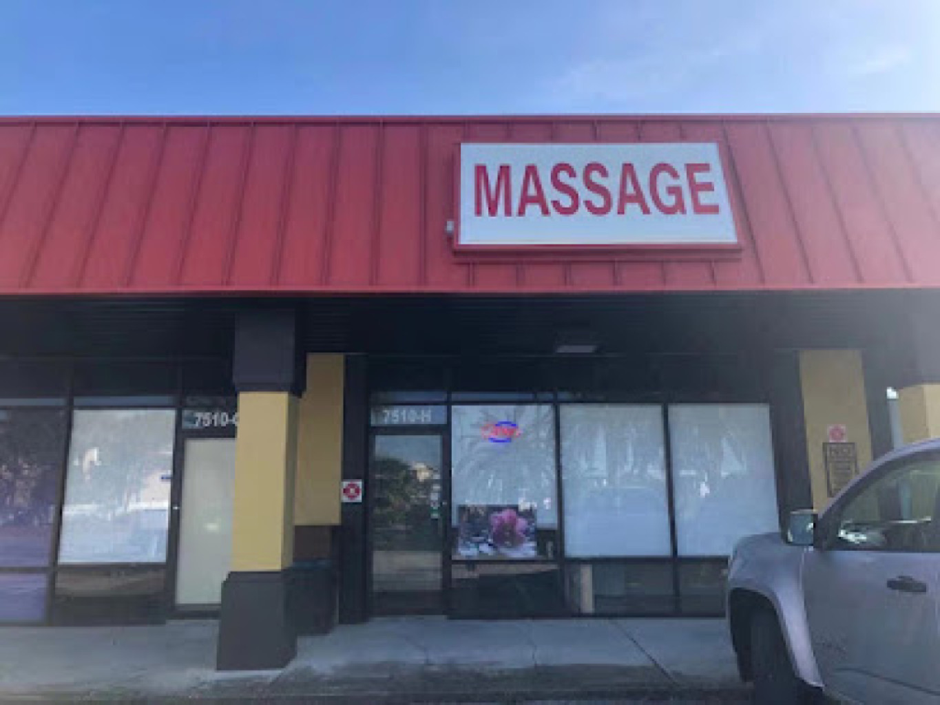 Blossom massage photo 1