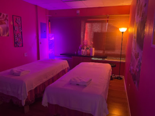 Beach Day Spa listing photo