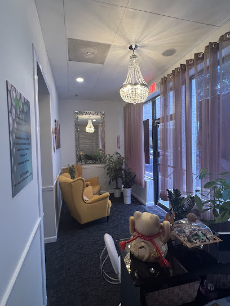 Pearl Massage photo 1