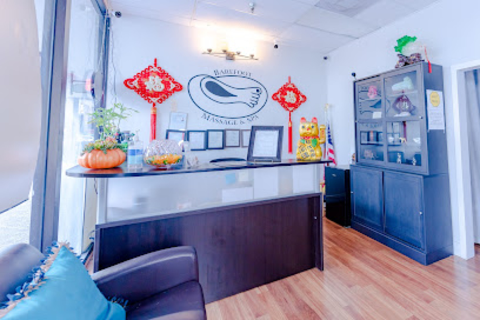 Barefoot Massage and Spa photo 1