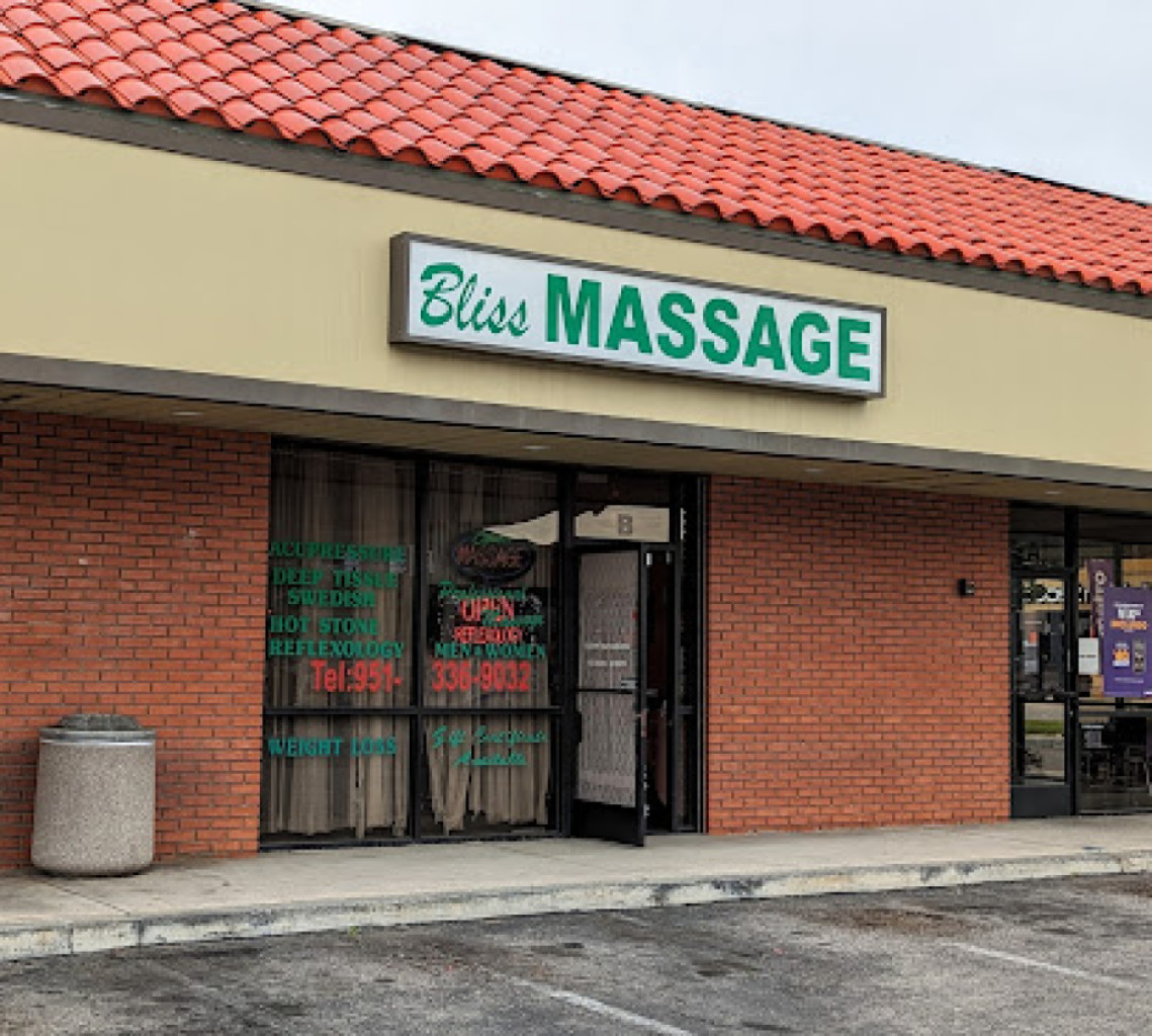 Bliss Massage photo 1