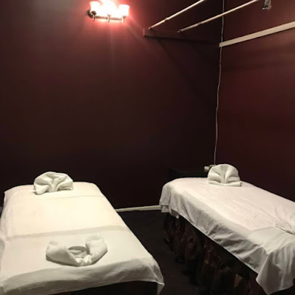 Youngs Asian Massage photo 1