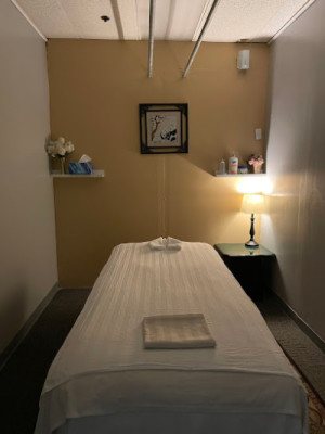 Yue  massage listing photo