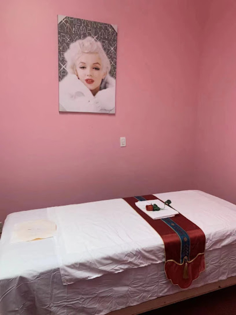 Ava massage photo 1