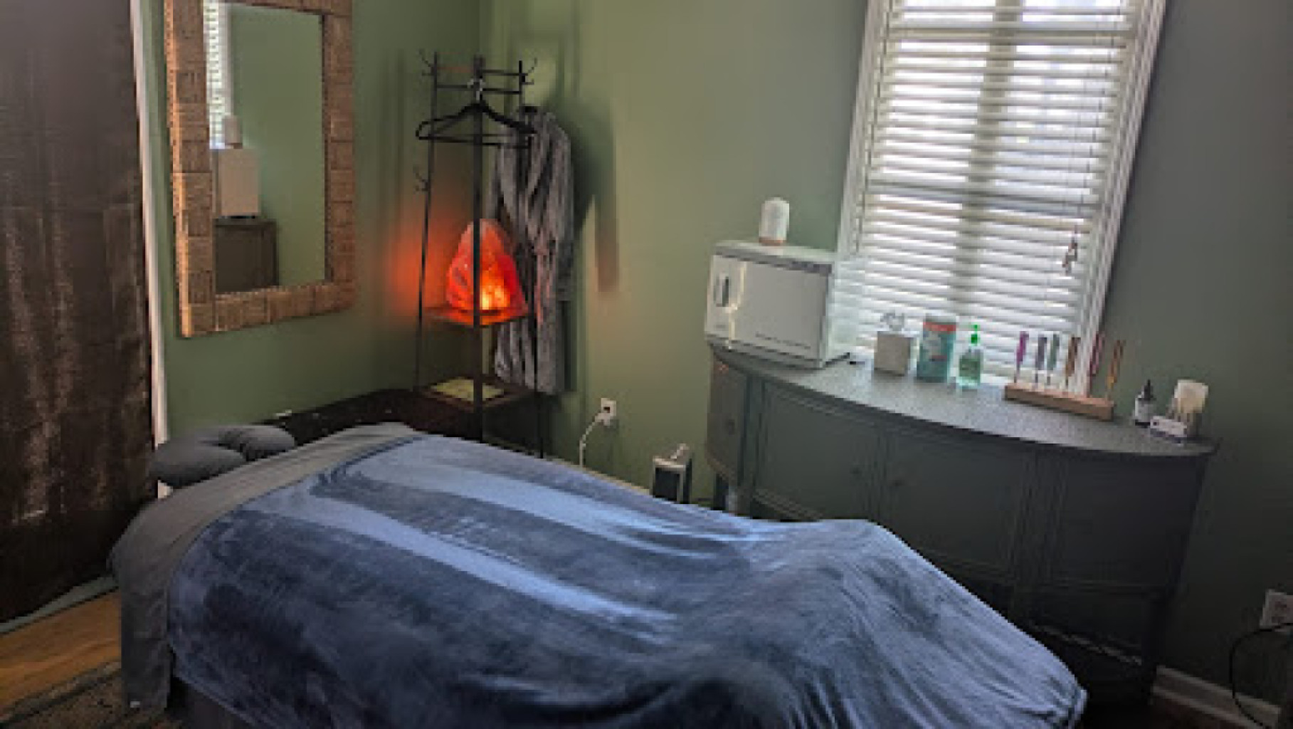 Natural Massage photo 1