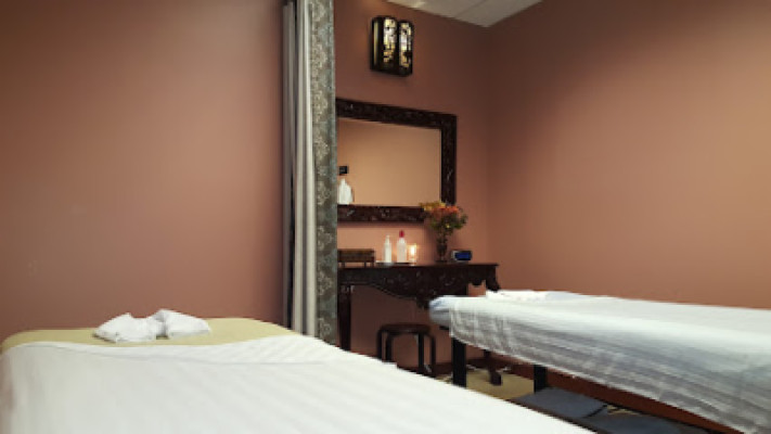 Yini Massage listing photo
