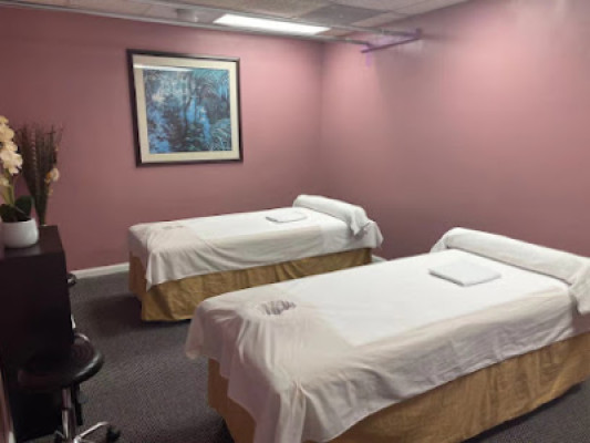 7 Massage listing photo