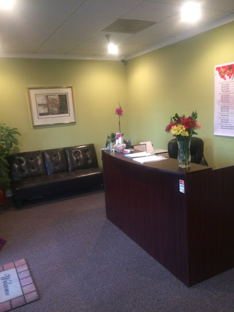 Rose Massage photo 1