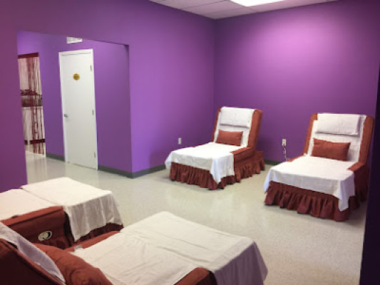 Goldfinger Massage Spa listing photo