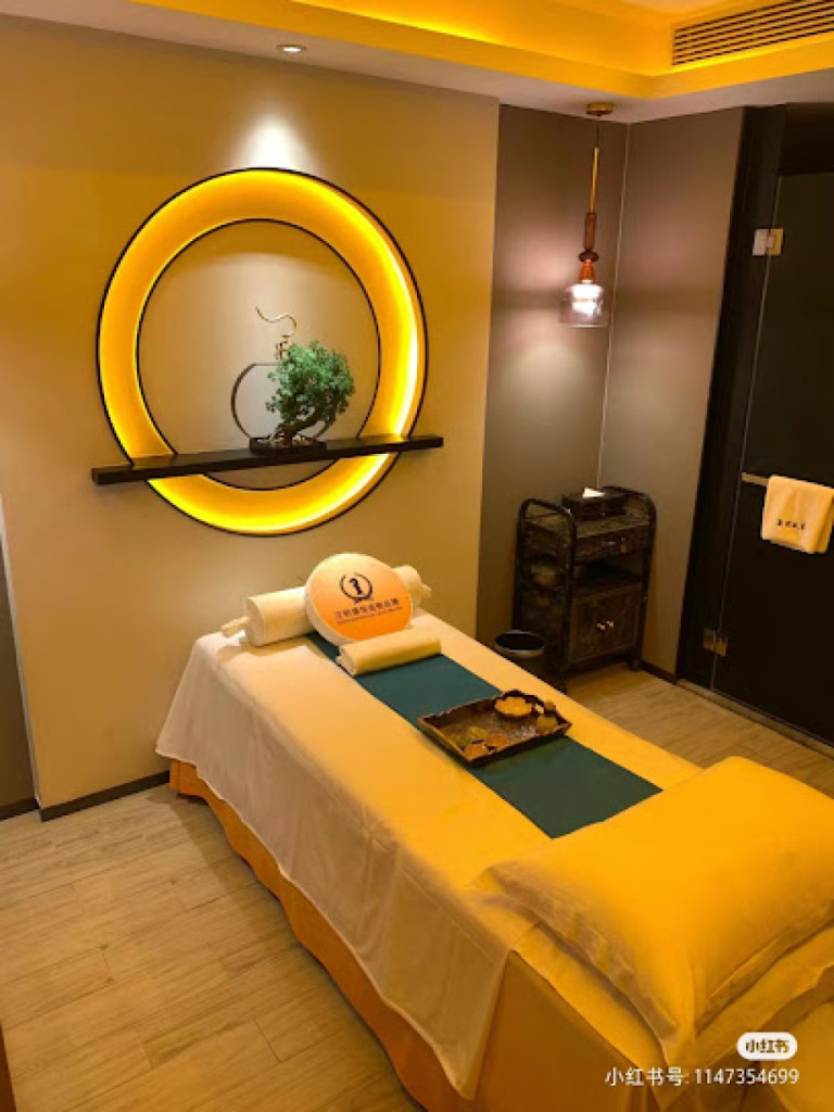 Chicago Hot Spa photo 1