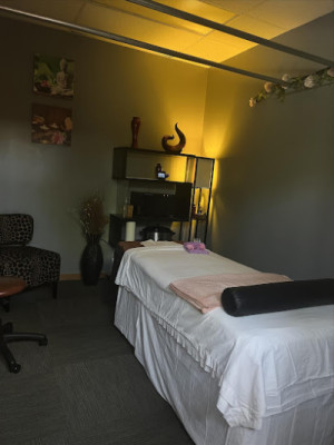 Luna Azul Massage & Spa listing photo