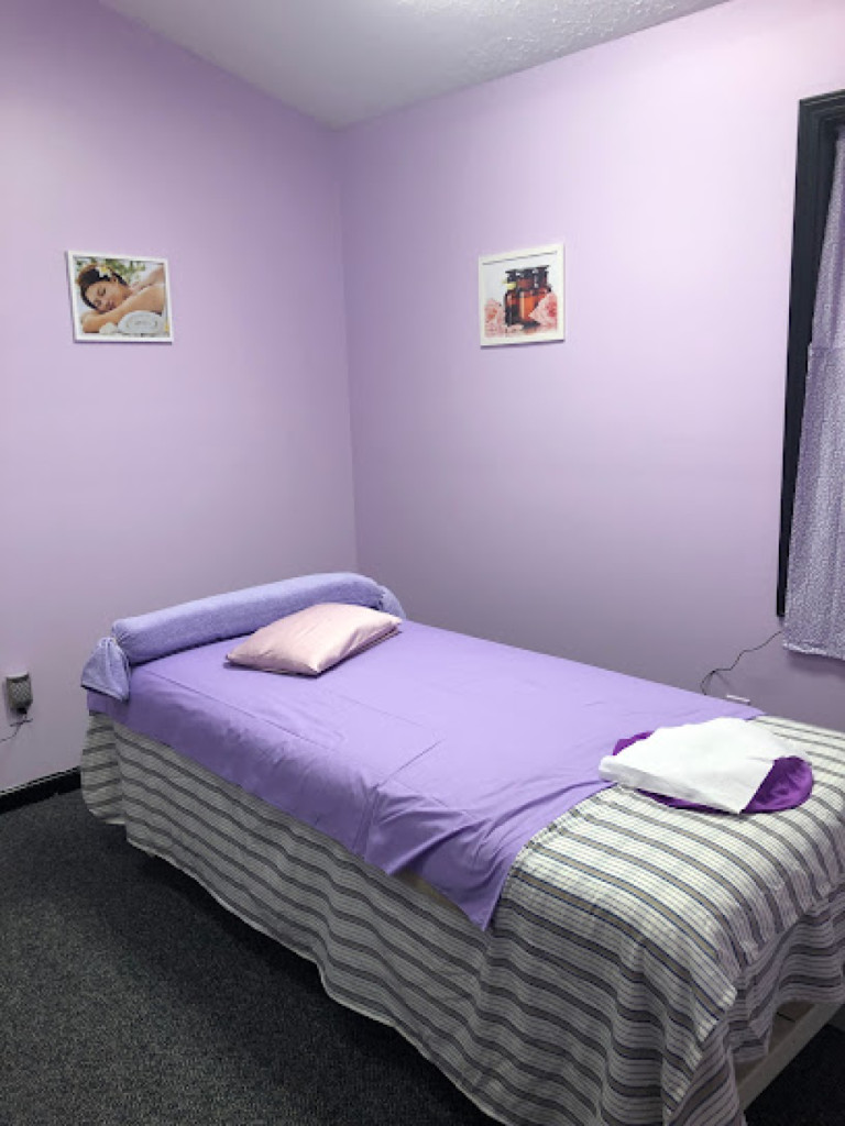 Lavender massage spa photo 1
