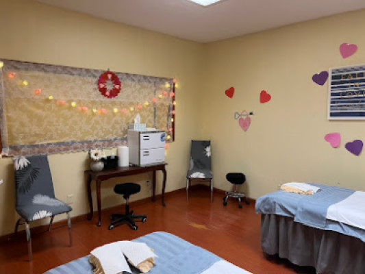New moon spa listing photo