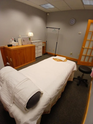 H&H WELLNESS & AROMA CENTER LLCA listing photo