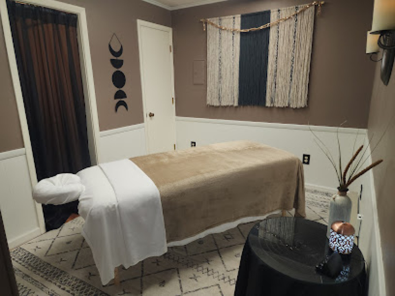 Oak Massage photo 1
