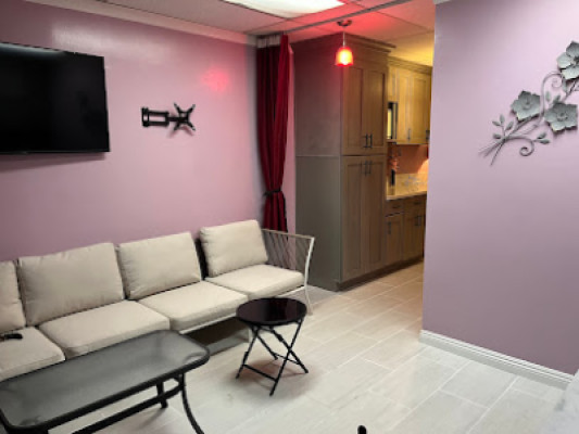 Lili Spa listing photo