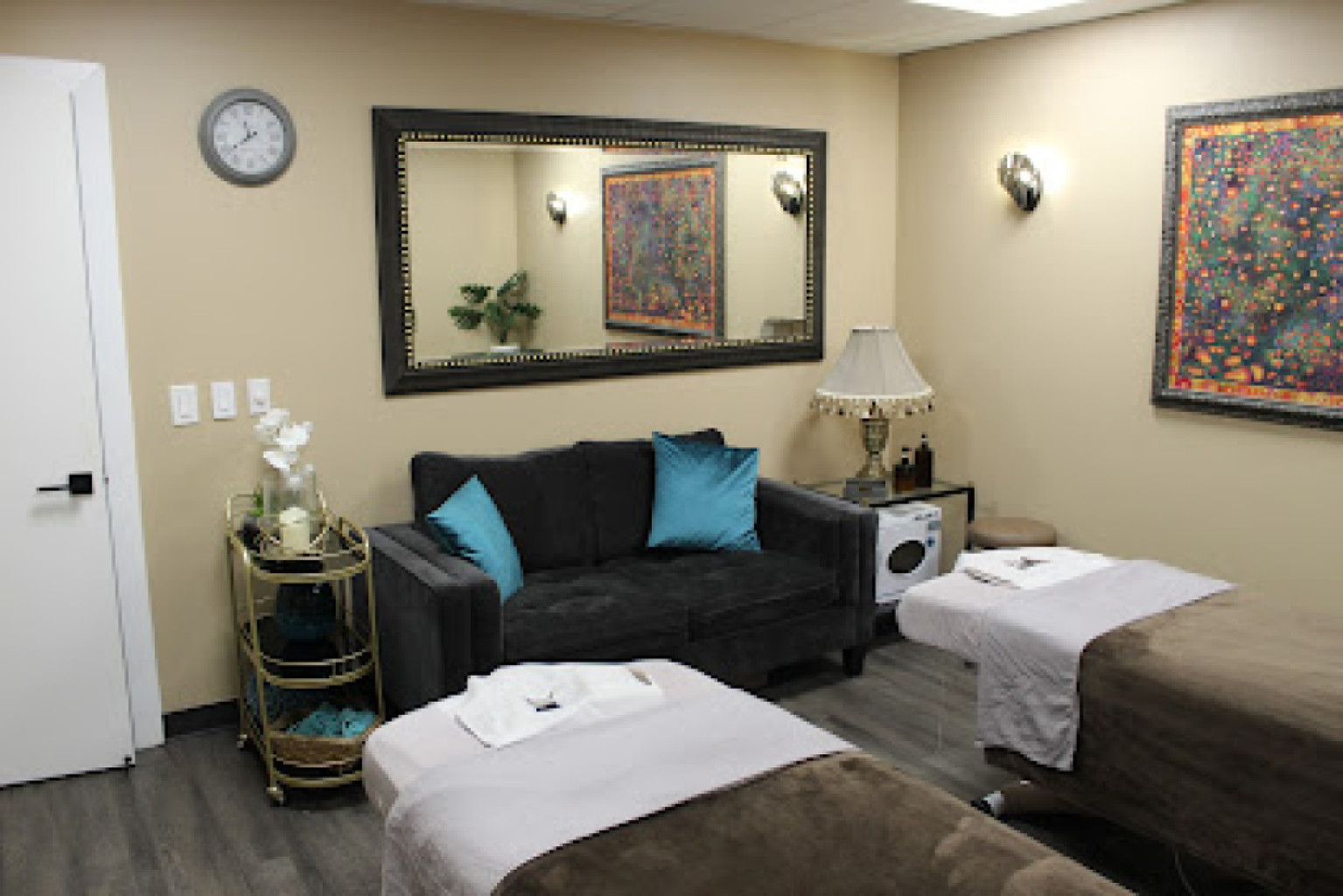 Healing Hands Massage & Spa photo 1