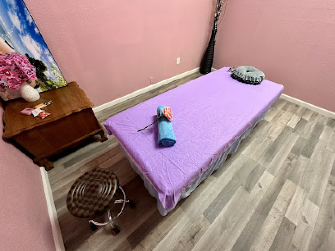 Crystal Spa Massage photo 1