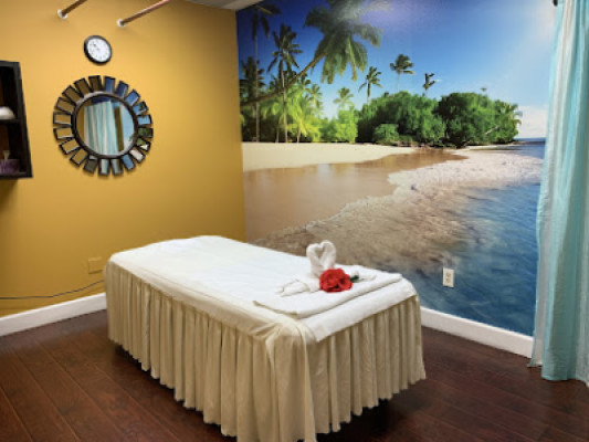 Queen Spa listing photo