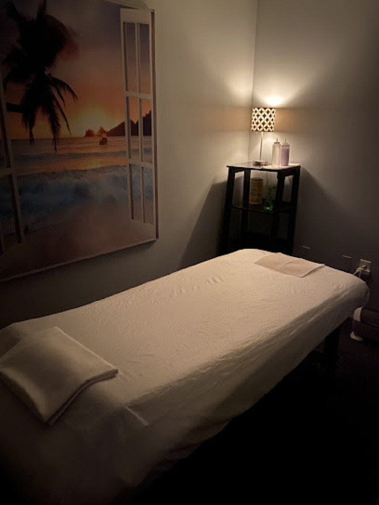 Escape massage photo 1