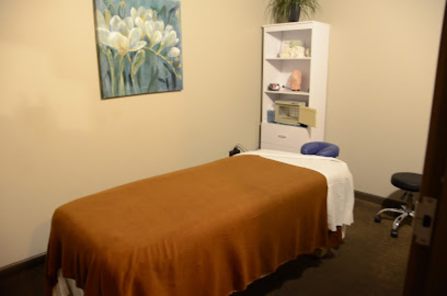 Elegant Massage Studio photo 1