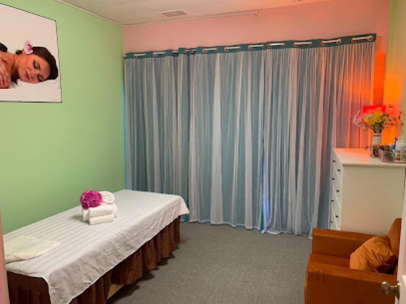 Luxury Asian Massage photo 1